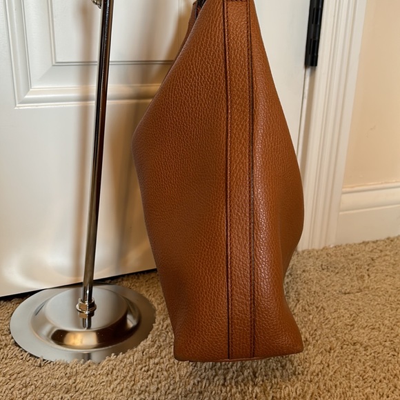 Gucci GG Charm Hobo Camel Pebbled Leather Shoulder Bag - Picture 5 of 16